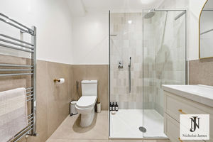 Photo 25- click for photo gallery